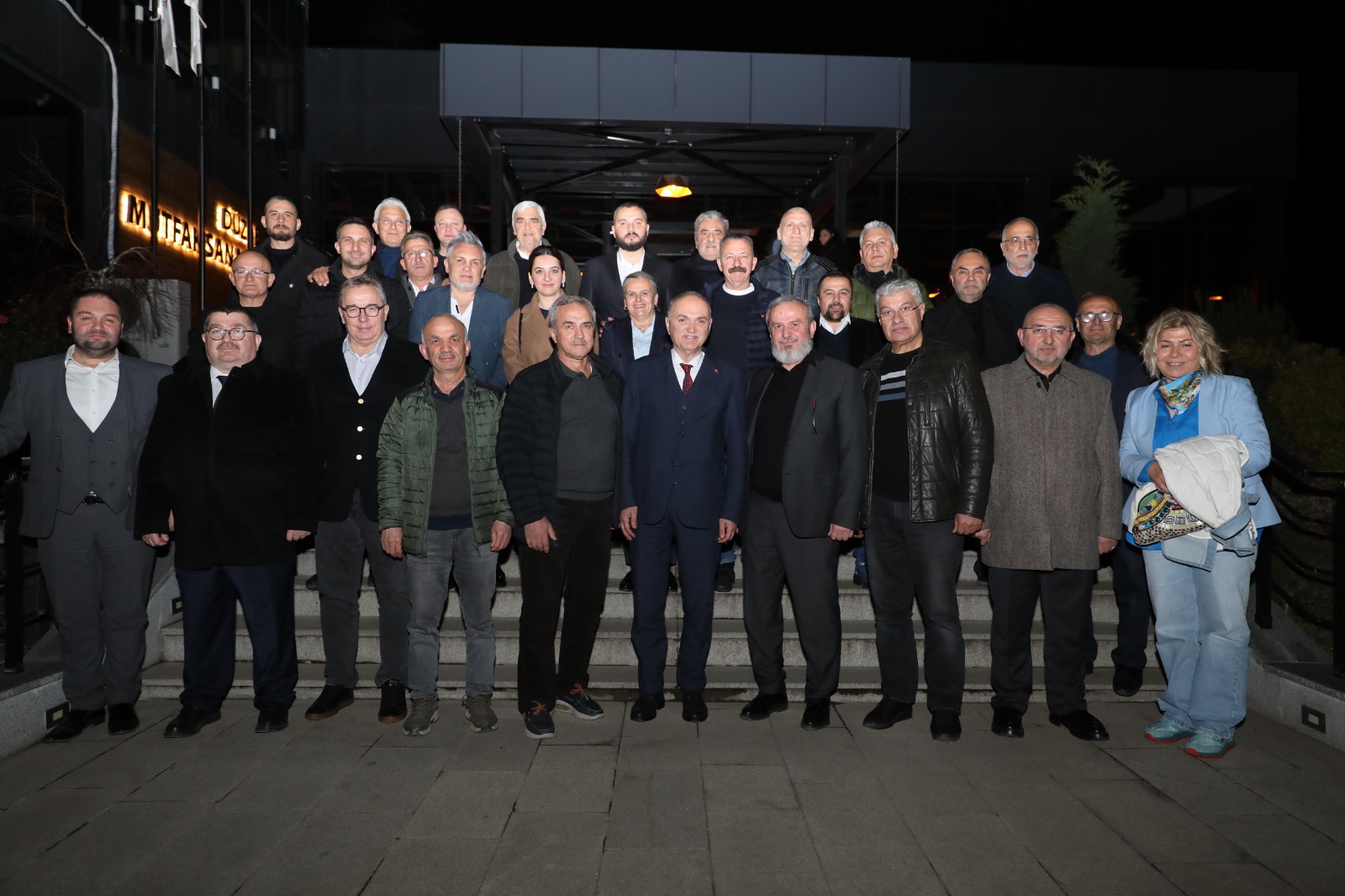 ÖZLÜ, AK PARTİ’NİN EMEKTARLARI İLE SAHURDA BULUŞTU