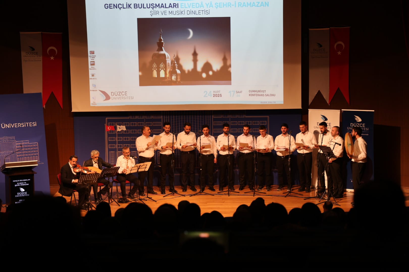 “Gençlik Buluşmaları: Elvedâ Yâ Şehri Ramazan” Şiir ve Musiki Dinletisiyle Ramazan’ın Manevi Atmosferi Yaşatıldı