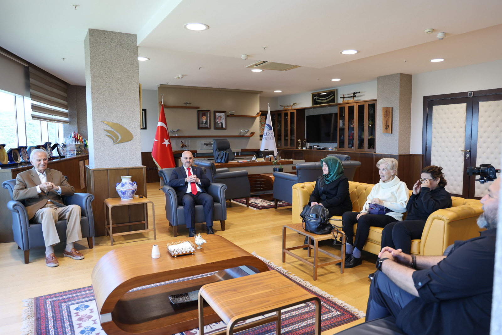 Ünlü Sinema Sanatçısı Ediz Hun Düzce Üniversitesi’ne Konuk Oldu