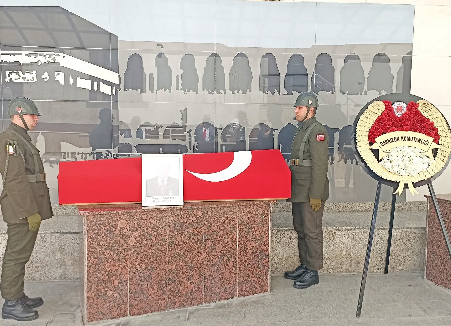 Düzce, Kıbrıs Gazisi Doğan Çakar’ı Son Yolculuğuna Uğurladı