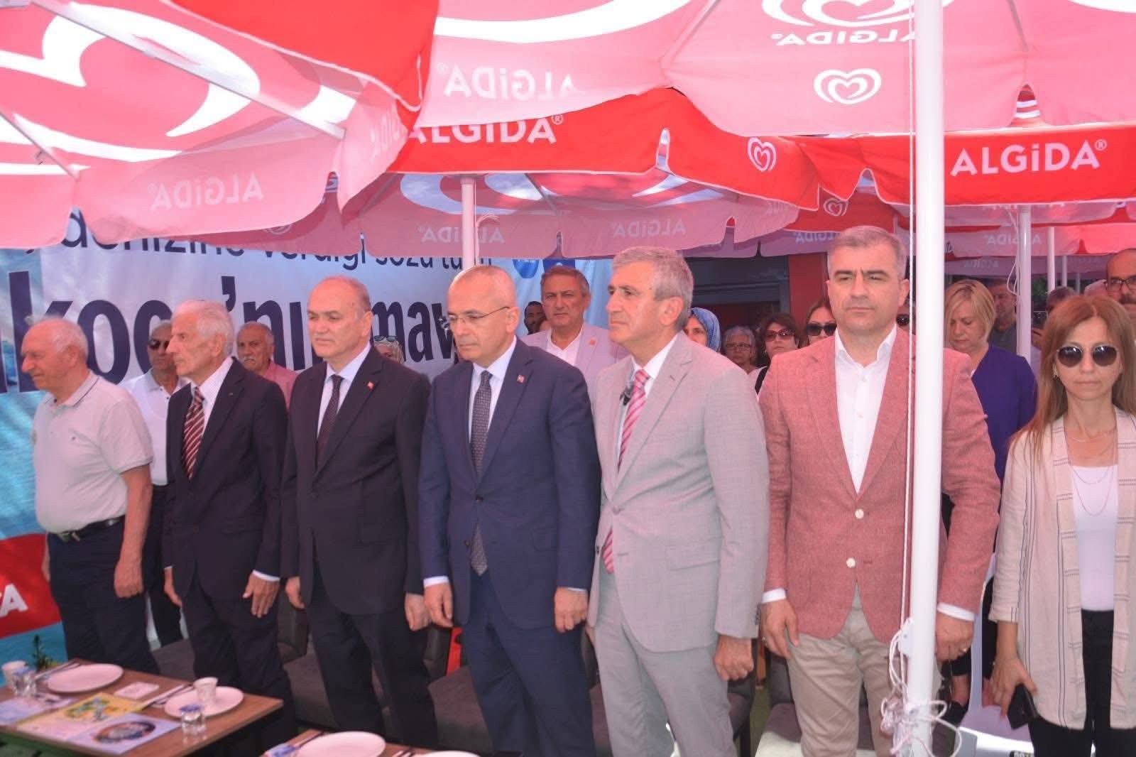 Ceneviz Kalesi Plajı’nda Mavi Bayrak Yeniden Dalgalanıyor: CHP’den Sürdürülebilir Turizme Destek