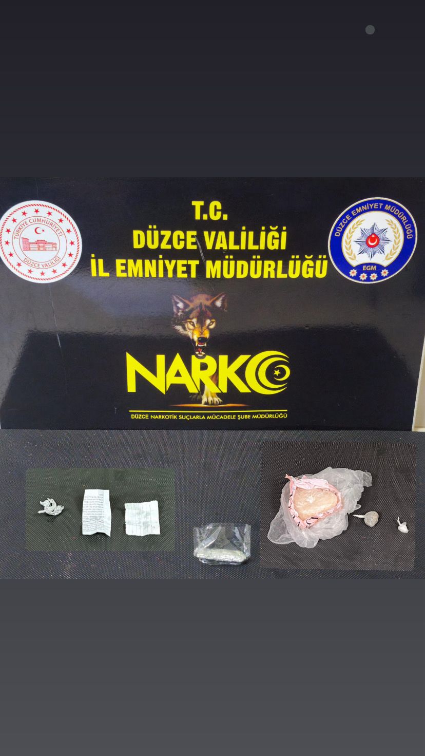 Düzce’de Narkotik Operasyonu: İki Şüpheli Uyuşturucu Ticareti Suçundan Tutuklandı